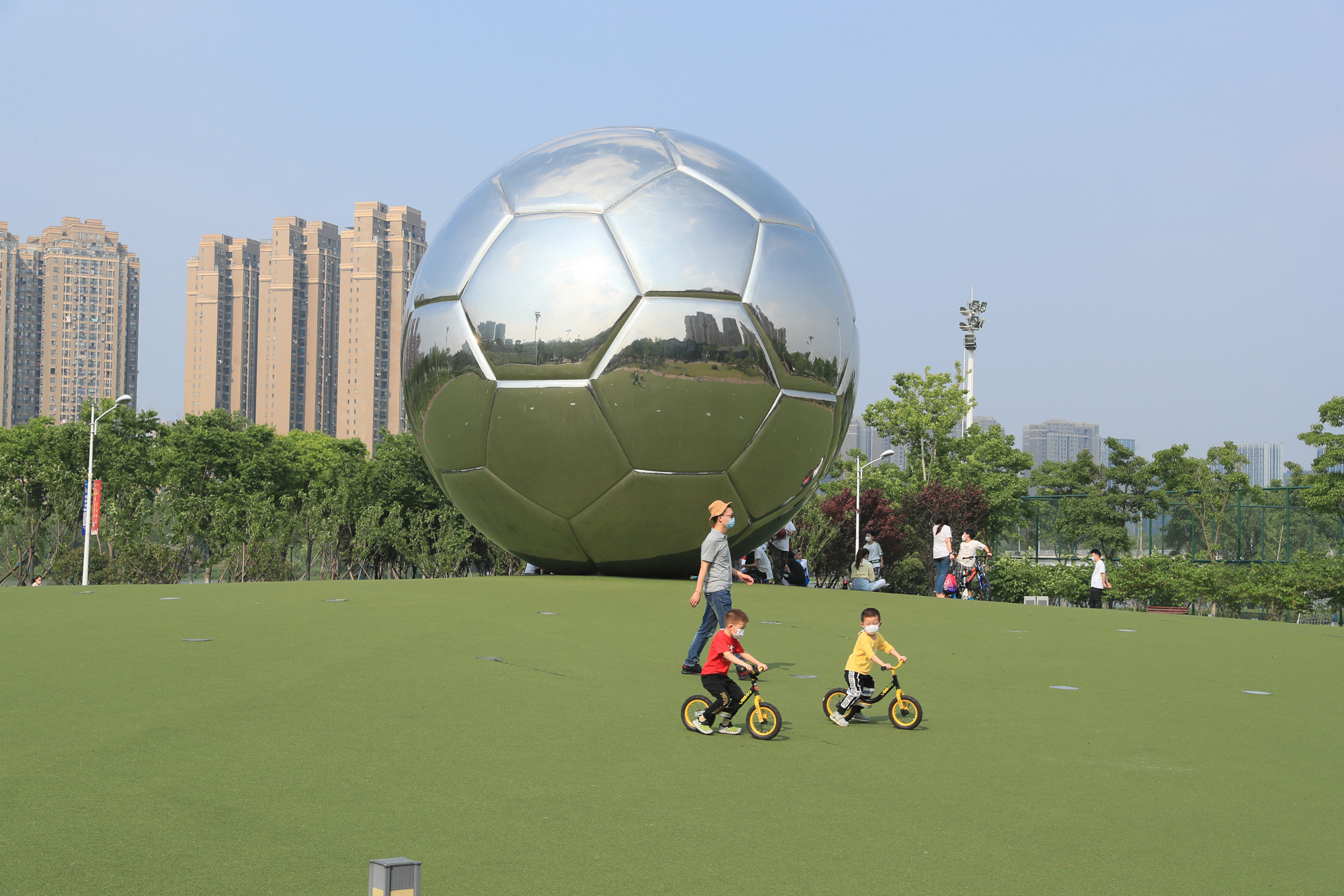 重啟運(yùn)動模式，足球公園今日恢復(fù)對外開放！(圖1)